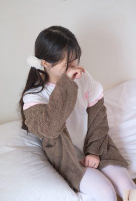 [森萝财团写真] [X-020]  白い綿の靴下ロリ [91P]