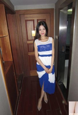 ホテルでのスリムな中国人モデルの若い女の子の個人撮影 – ヤン・イン (43P)