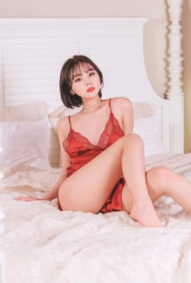 [Yuna] 韓国の女の子が魅惑的な胸と熱いお尻を何も隠さず披露し、良い体型を見せています（37P）