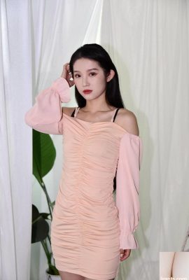華奢で美しい貧乳中国人モデルのレアな個人撮影 – リトル・ビビアン・スー (54P)