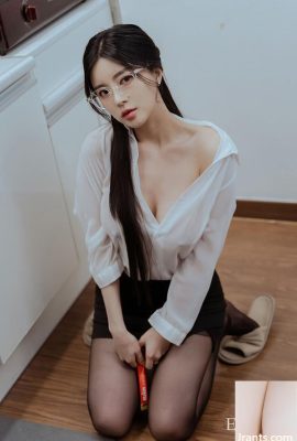 韓国美女パーム、メガネ、白シャツ、黒ストッキング、誘惑(32P)
