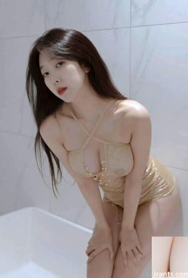 韓国人美女シャニーがバスルームで濡れて誘惑(32P)
