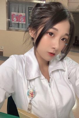 かわいい看護師「Xiaoli Nurse」は胸が露出すると血が噴き出すほど熱いです！大事にしたい(10P)