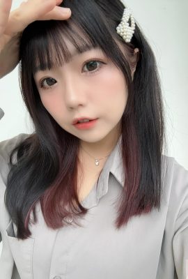 恋人の女の子「Xie Ni」は美しく愛らしい顔と色白で優しい体型が見事です（10P）