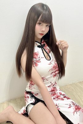 小さな馬「Qiu Qiu」はとても美しい外観を持ち、人々が我慢できないほど色白で柔らかい胸を備えています（10P）