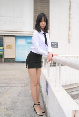 (インターネットから収集) 城盛街写真モールでは、美しい女性の足の長い絹の制服を販売しています 1 (100P)