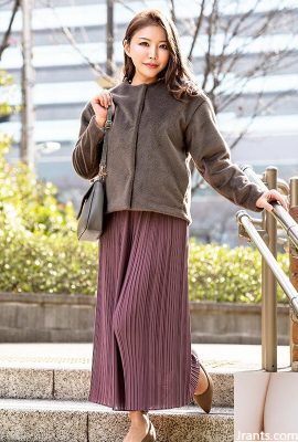 腹筋スレンダー クールな知的美人會長43歳の不倫ハメ撮りセックス流出。親友の年下彼… (21P)