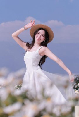 甘い女神「Zhang Anqi」は柔らかくて白い胸と強い魅力を持っています（10P）