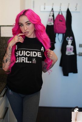 （Suicide Girls) 2023年5月17日 – アヴェダ – マイ・オウン・サマー（43ページ）