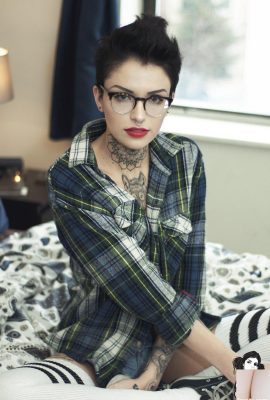 (Suicide Girls) 2015 年 3 月 19 日 – Leighraven Talk Nerdy to Me (50P)