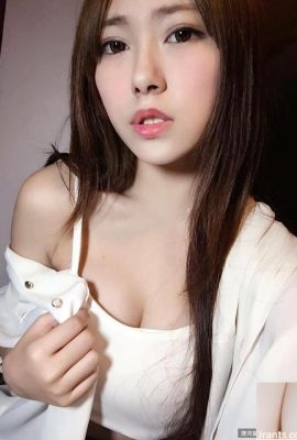 美脚美少女～Vina Liu Siyu～が美乳でセクシーな野外写真を撮る(27P)