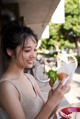 (安藤サキ) スタイルが良くても隠せない豊満な胸(36P)