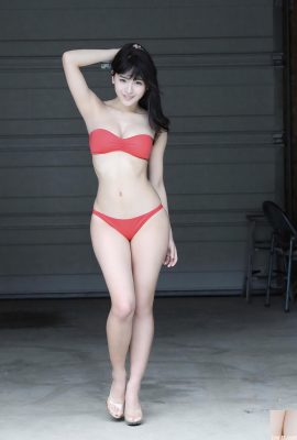 【浅川梨奈】巨乳とお尻を披露する美少女（ボディは最高）（22P）