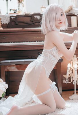 Hualing セクシーな白いシルクのコスプレ美脚と足のセクシーなストッキング写真 (19P)