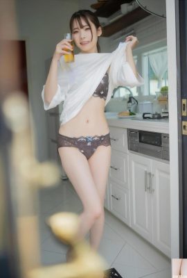 （サテオ紅羽）どんなにカバンを締めても隠せない巨乳姿（24P）