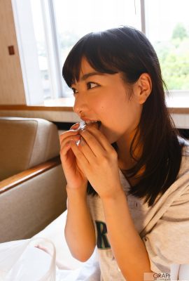 （Aconaiによる）巨大な胸は制限なしで人目を引く（40p）