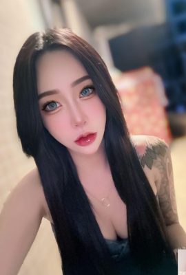 いいえ？ヤンのt-man “sun ting”が脚と胸に書かれた（20p）