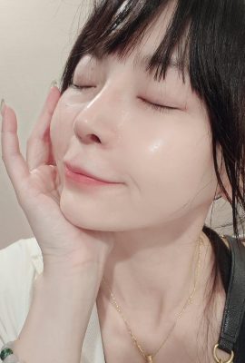 長い脚の若い女の子「マギーセクシーな恋人」心が痛む鹿（23p）