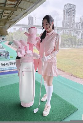 「ユユユ」にはセクシーな気質とふっくらした胸の形があります（15p）