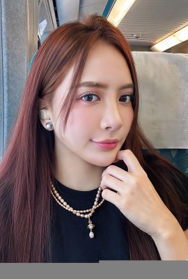 「マリーナ」熱くて美しい足は彼女の体を披露し、彼女の興奮を隠すことはできません（11p）