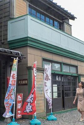 逢見リカ：筆おろし溫泉ソープ 親父が再婚して― Hカップ巨乳の義母さんができた。家… (21P)