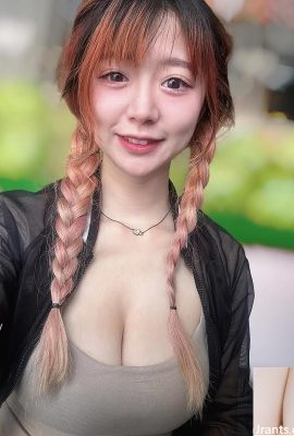 神秘的な笑顔の「jieyu」（10p）
