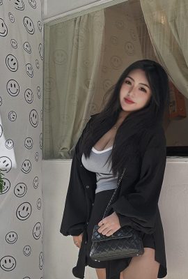 「ローズ」最高の人物は彼女の腕に入りたいと思っています（10p）