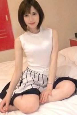 このように接続しただけで、見栄えが良く、美しく、大きな胸と薄いウエストの美しさがあります。