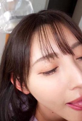 森沢かな： (4K) 隣の未亡人が長男を誘惑…バック騎乗位おっぱい発射 森沢かな (21P)