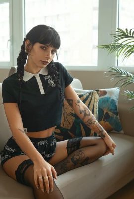 （Suicide Girls）2025年5月9日 –  allyblack  – 踊りましょう…後で（48p）