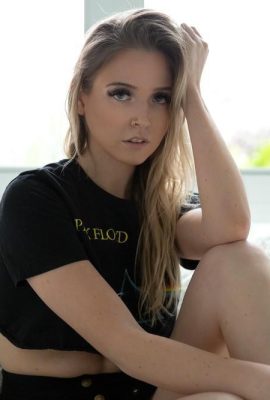 （Suicide Girls）2025年5月10日 – ロビーンリー – あなたがここにいたらいいのに – （57p）