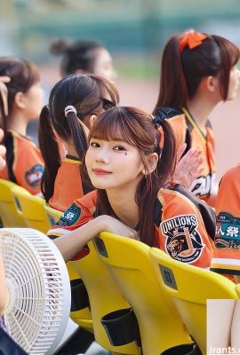 美しい女神「リシ」は超白くて柔らかい肌を持っています（10p）