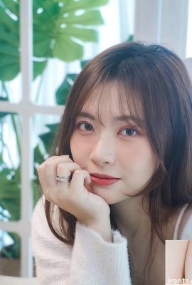 「LinYuxuan」には、実在の人物のようには見えない美しい体の割合があります（10p）