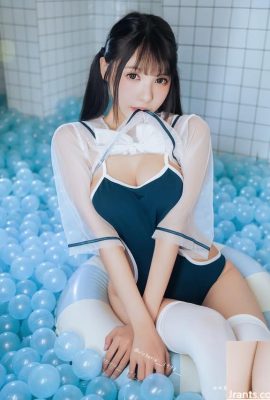 長い脚の若い女の子「Yi Shun」はとてもいっぱいであるので、彼女は公正で美しい胸であふれようとしています（10p）