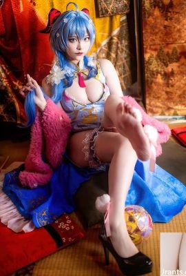 「Juyi」には、狂った足を駆り立てる白くて柔らかい足があります！ 「セクシーなSカーブ」 +強力なキャリアライン」はとても強力です（10p）