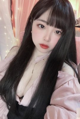 大きな胸と恋人「luyiyi」フルと深い溝はとても魅力的であるため、ネチズンは抑えることができません（10p）