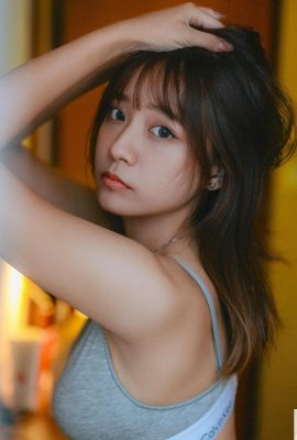 長い脚のかわいい女の子「バオニ」は完璧な腰を持っていて、とてもセクシーです（10p）