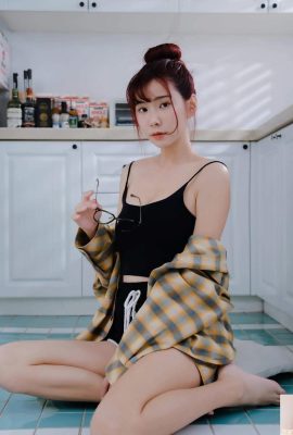 見栄えの良い顔はそれを見るのにうんざりしていません。 「スティン？（ケイ雇用ザンリーのW-のような外観は魅力的です（10p）