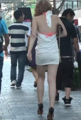 （オンラインコレクション）通りに従って、ピンクのバックレスの衣装を着ているセクシーな女の子の写真を撮ります（21p）