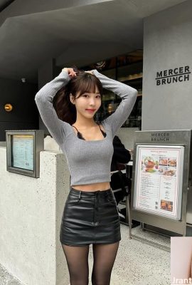 双子の姉妹「77」の姿勢は不滅（10p）と同じくらいエーテルです