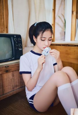 （国家モデルの人体） 年年「学校の女の子が来ている」（42p）