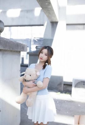 （オンラインコレクション）アプリコット – 屋上（120p）