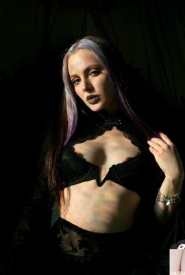 （Suicide Girls）2025年7月6日 –  Vitadeam  –  Moon（46p）