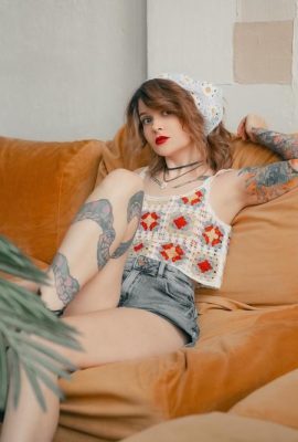 （Suicide Girls）2025年7月9日 –  awondrr  –  daze（42p）の編み物