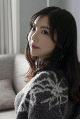 吉澤友貴：人妻の花びらめくり 吉澤友貴 (21P)