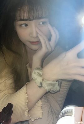 「ヒナ」の細いウエストが致命的なセクシー曲線を描く(10P)