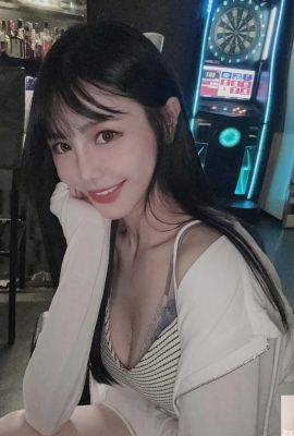 「Zhu Zhu」の自慢の胸が爆発し、セクシーなボディが爆発（10P）