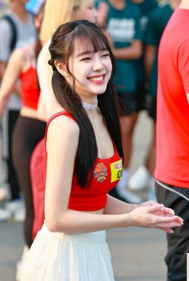 「Xi Xi」の熱いバストが吹き飛び、彼女のセクシーな姿が人々を夢中にさせます（10P）