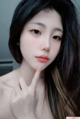 純朴女子大生連れ込み(12P)