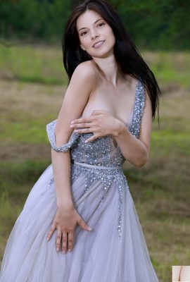 アレクサンドリーナ – 上品な自然 (120P)